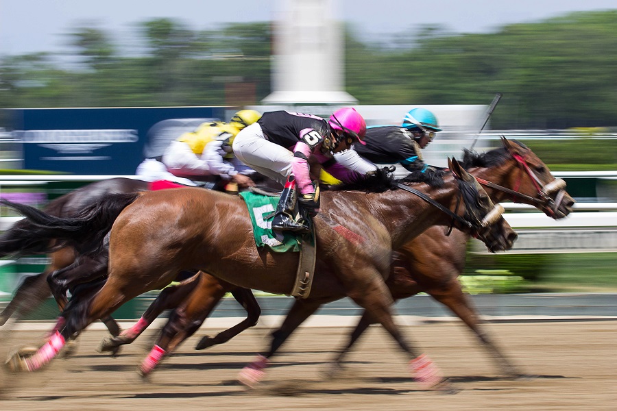 地方競馬のダート戦では変わった距離のレースも