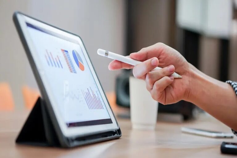 「深く考えない競馬」の予想は当たる？サイトの概要と予想結果を紹介 みんなの競馬検証